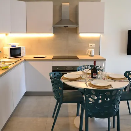 Elysia Seaview Apartament